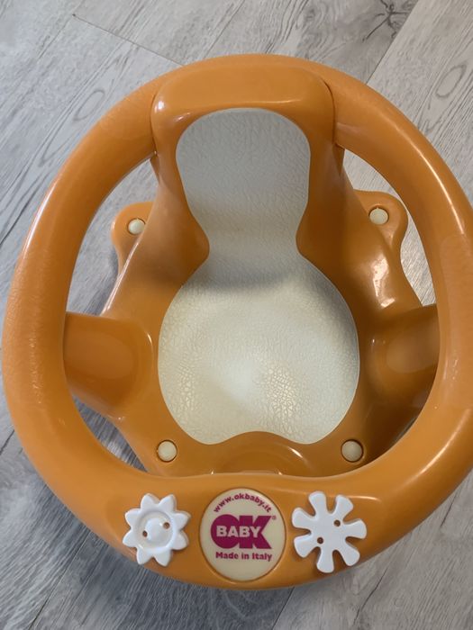 Scaun bebelus pentru baie