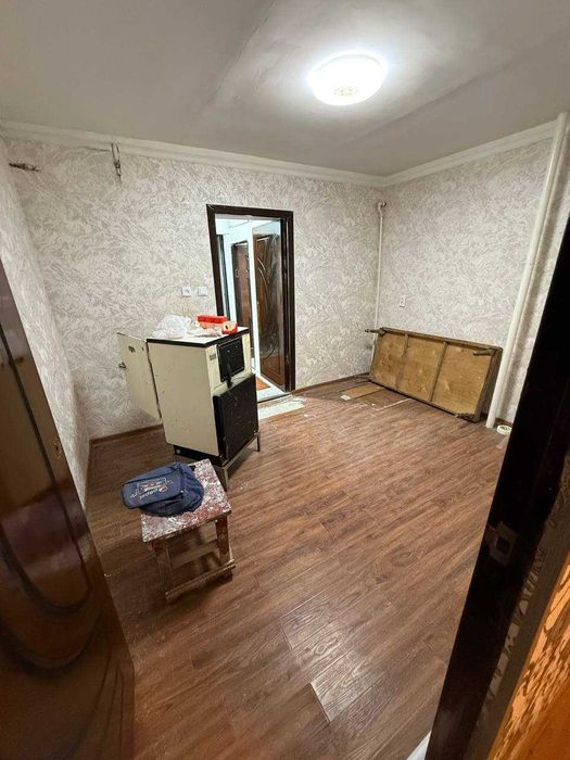 Мирабадский р. Рядом американский школы