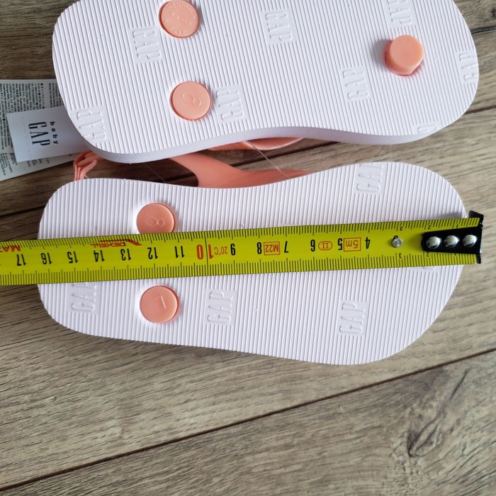 Сандалии пляжные GAP на девочку