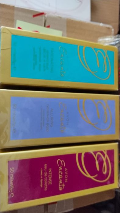 Снятые парфюмы Avon