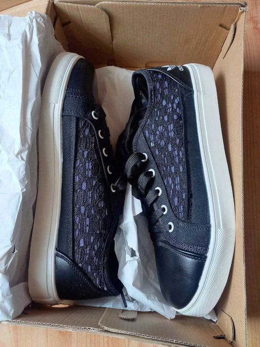 Adidasi dama Adidas originali marimea 40