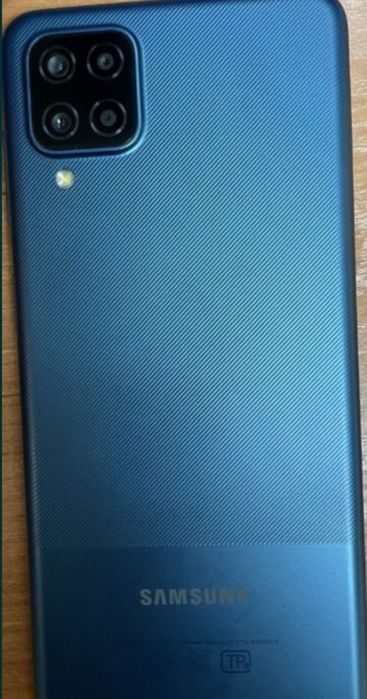 Продам телефон Samsung a12