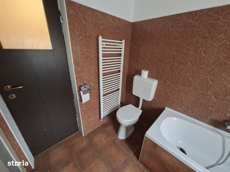 De inchiriat apartament tip mansarda Centrul Civic