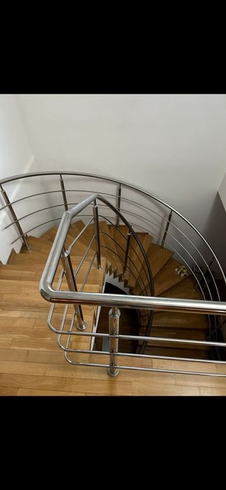 CASA DE VANZARE !!! Nu o sa ti para rau !