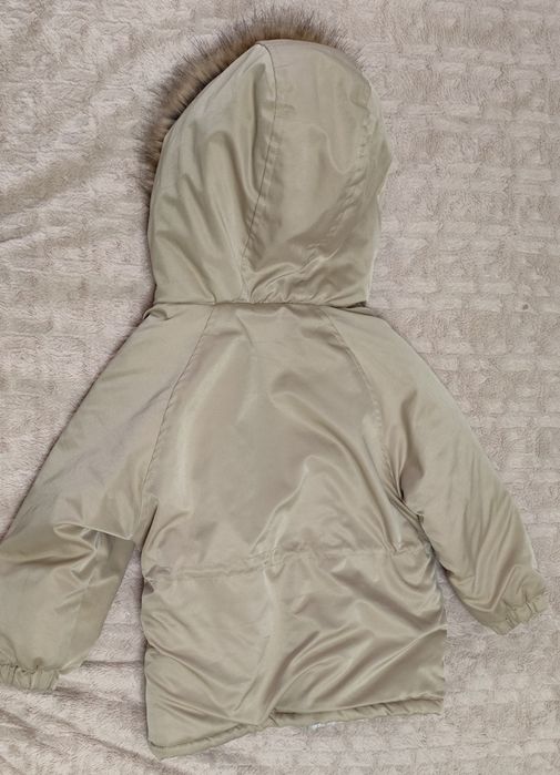 Продам детскую осеннюю куртку