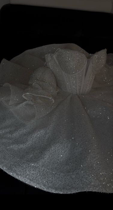 Rochie albă cu paiete