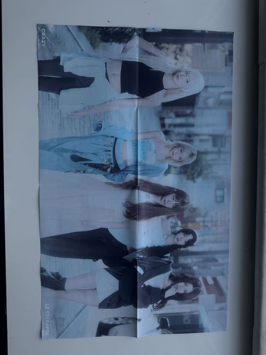 Кпоп албум LE SSERAFIM 4th mini album CRAZY