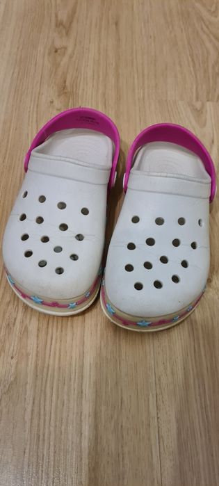 Продам сандалии,  сланцы.