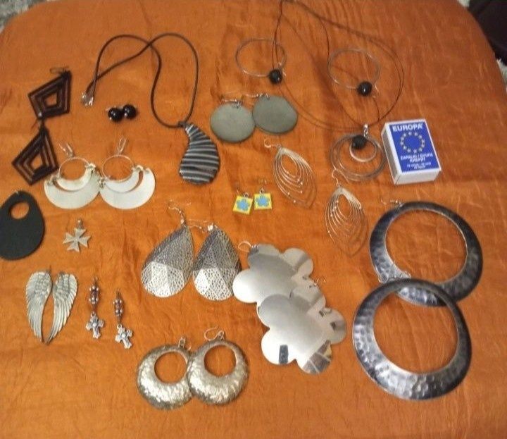 Различни видове и модели бижута