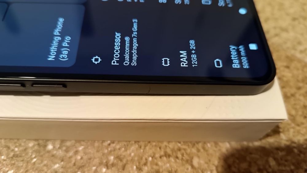 Nothing Phone (3a) pro cu defect estetic