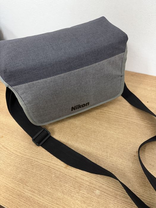 Aparat foto Nikon D5300 cu accesorii