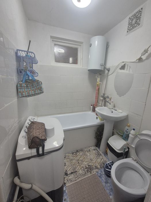 Бір бөлмелі үи сатылады