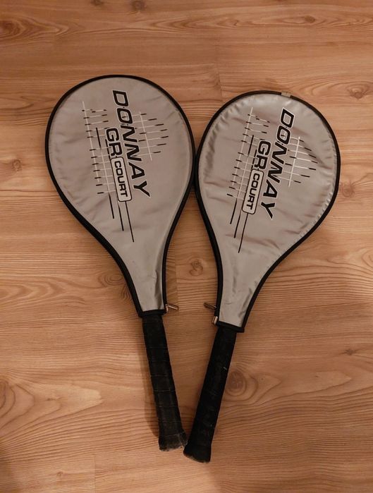 Două rachete de tenis Donnay GR Court (cu husă)