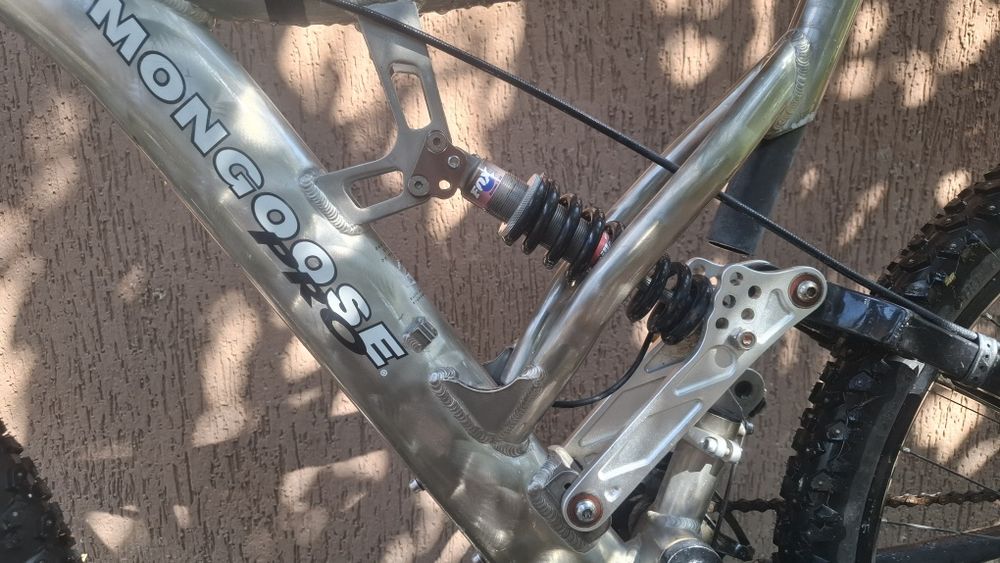 Bicicleta  MTB Mongoose NX pro 9.5, Mountain bike full suspension.