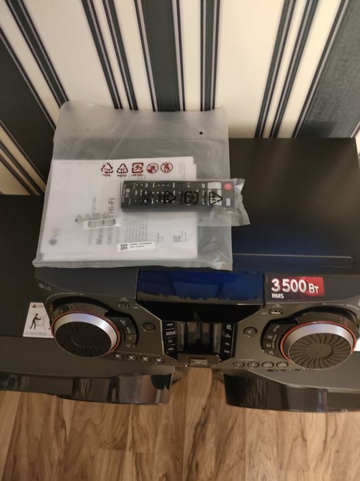 Музыкальный центр LG CL98