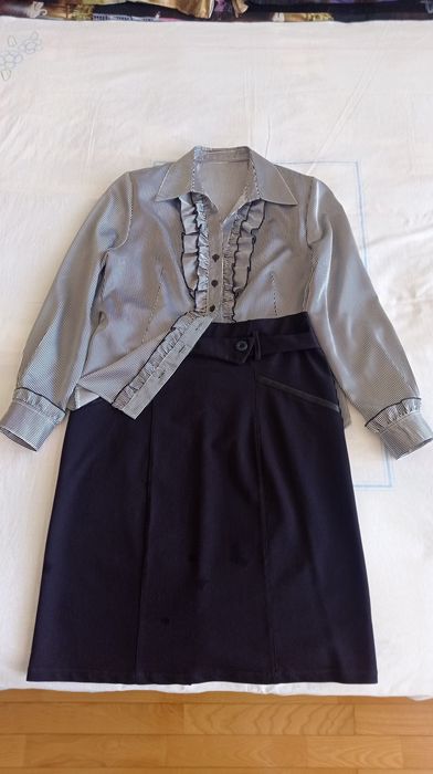 Права пола в два цвята -тъмносин и черен,10 лв за един брой