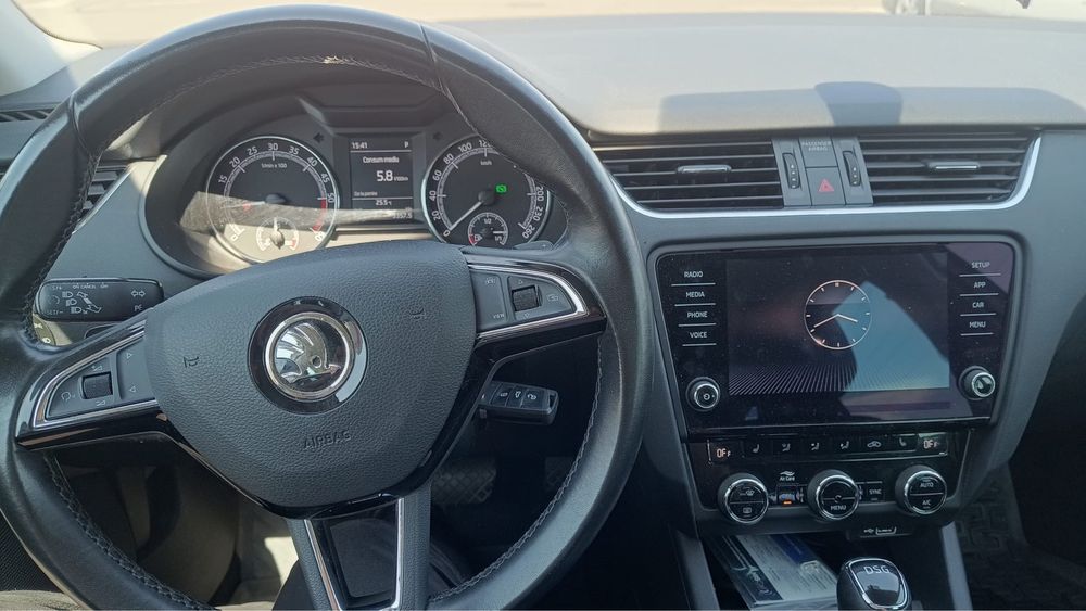 SKODA Octavia 2018 — imagine 4