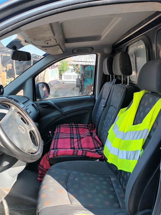 Vand masina mercedes vito 111 cdi pret 3000 negociabil