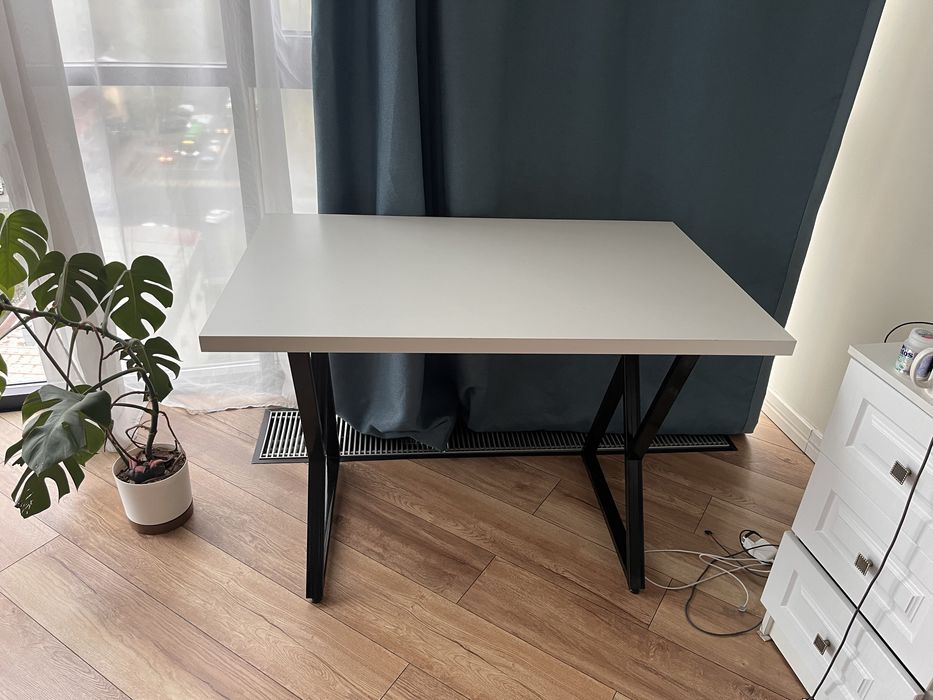 Стол рабочий, белый