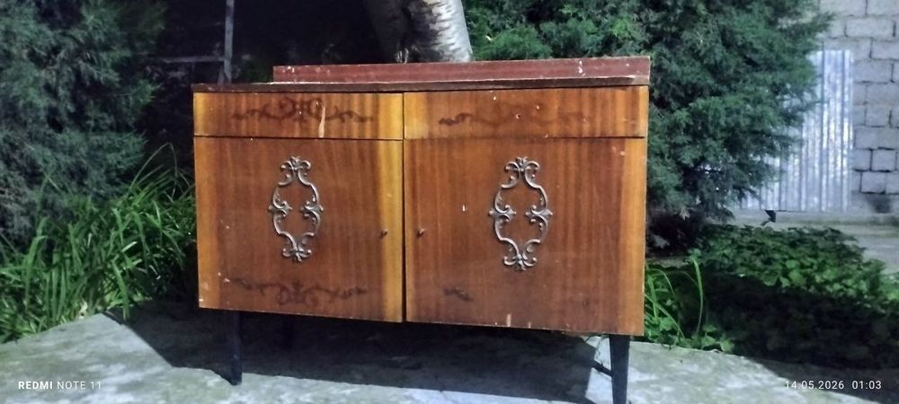 Тумбочка советская даром