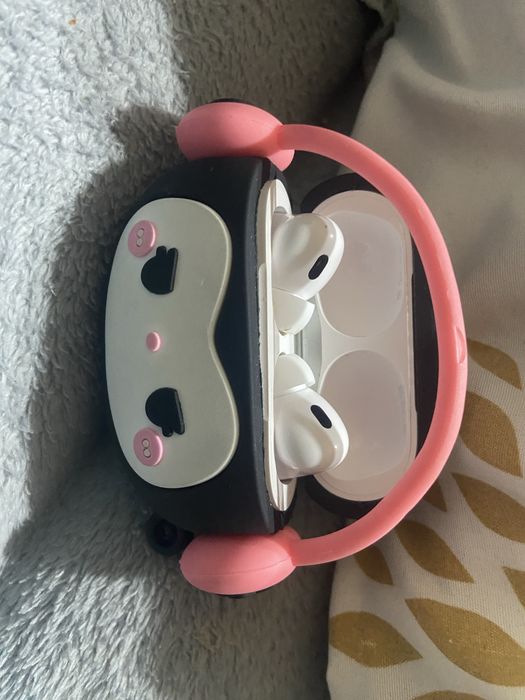 Air pods pro 2  le vand urgent