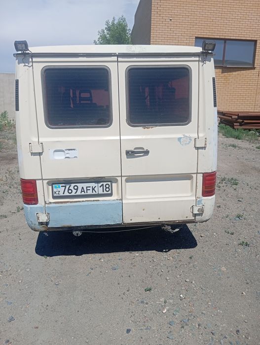 Продам автомобиль Мерседес МБ 100 Д