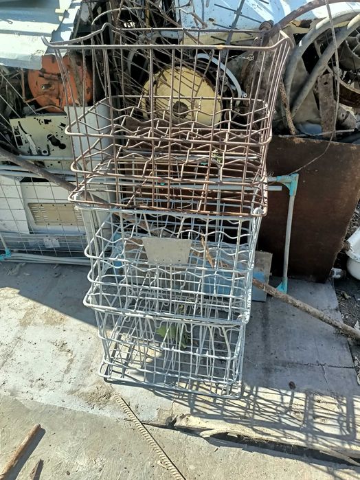 Продам оцинкованные ящики для бутылок, в хорошем состоянии.
