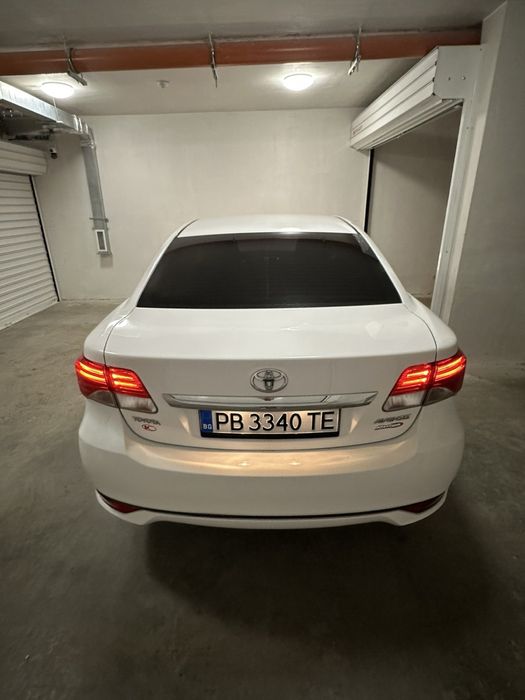 Toyota Avensis 2012г.