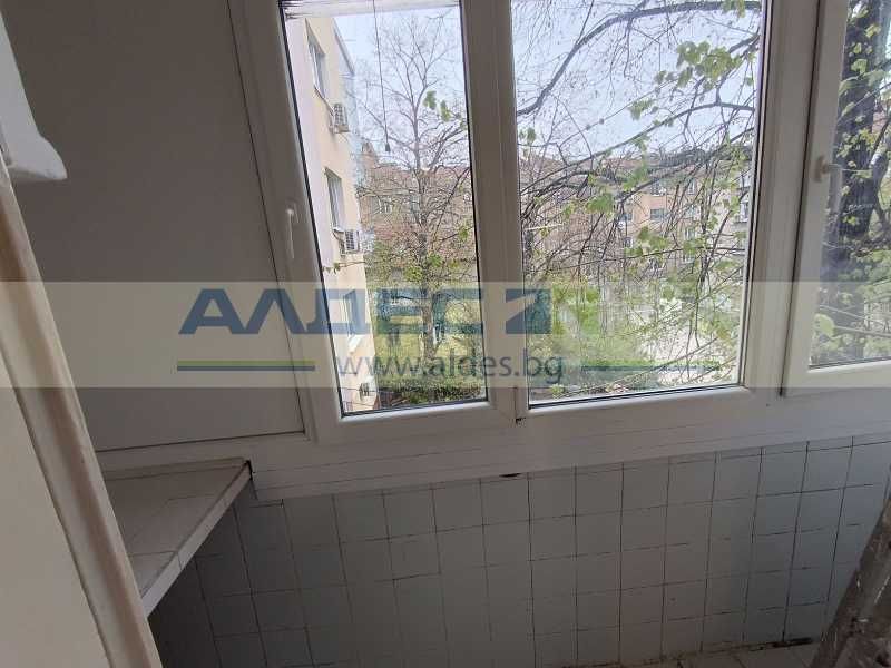 Дава се под наем Двустаен апартамент в София, Център - 70 кв.м за 637.5 € - Снимка #8