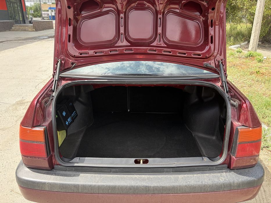 Автомобиль Volkswagen Vento
