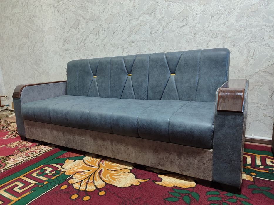 Диван сатылады новый