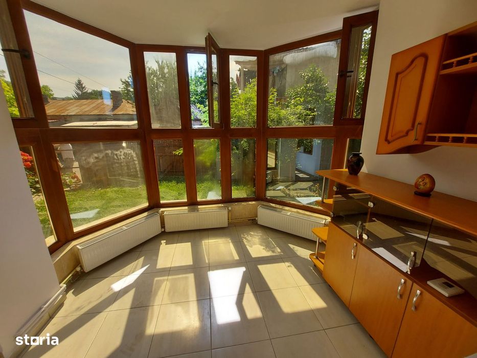 casa zona Trei Ierarhi , garaj , beci , curte