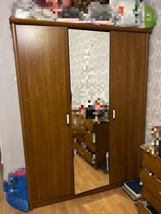 Шкаф трехдверный+комод