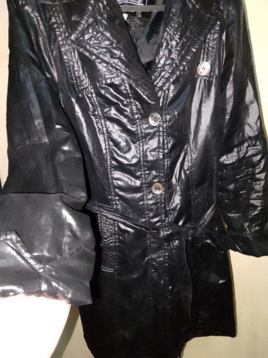 Ayoklar Plashi sotiladi