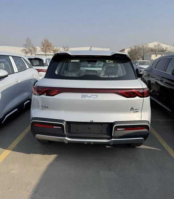 BYD Yuan up naqd va halol nasiyaga