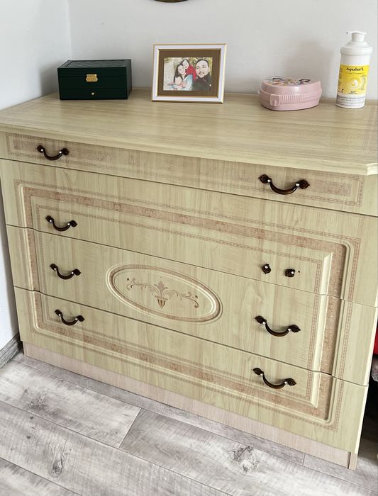 Продам Шкафы и комод. Не дорого.