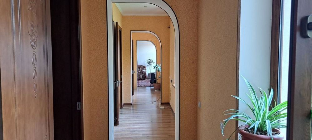 Sergili Xonobodda joylashgan 3 Sotux 5 xona uchastka xovli sotiladi