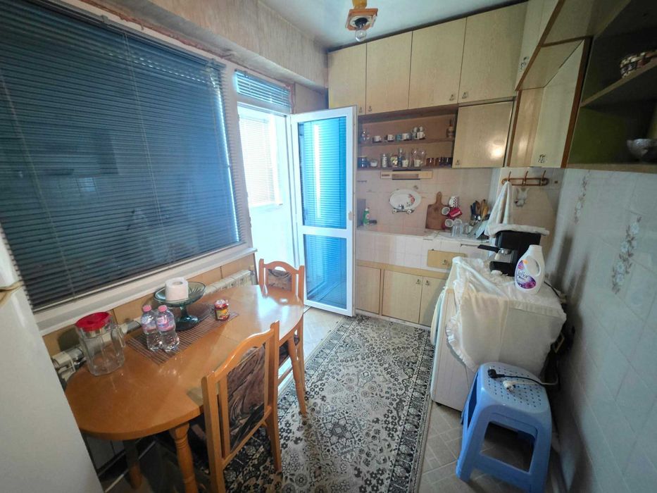 Тристаен апартамент, 68кв.м, кв. Запад 2