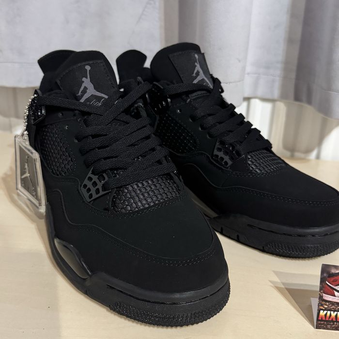 Jordan 1 Black Cat / Triple Black