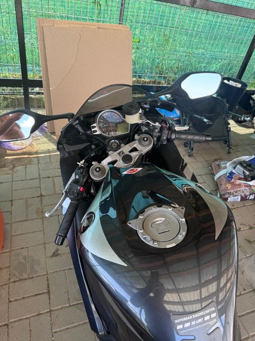 Vând Honda CBR 1000