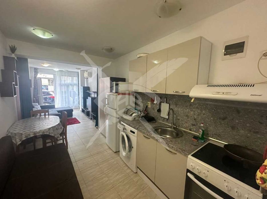 Едностаен апартамент в квартал Лазур 96031