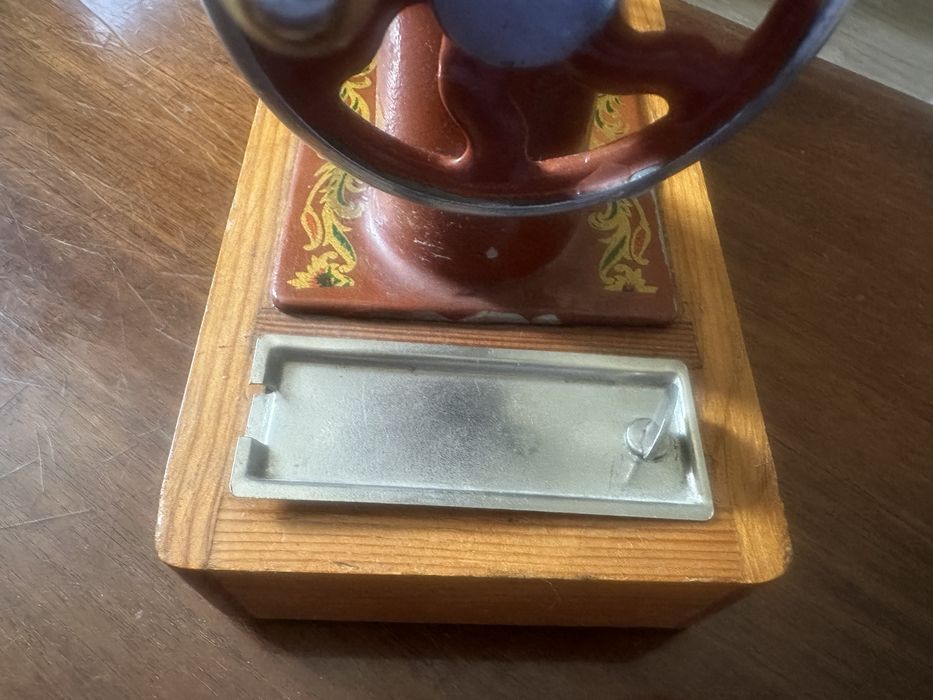 Швейная мини машинка ссср антиквариат