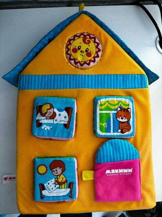 Образователна мека играчка къща за деца
