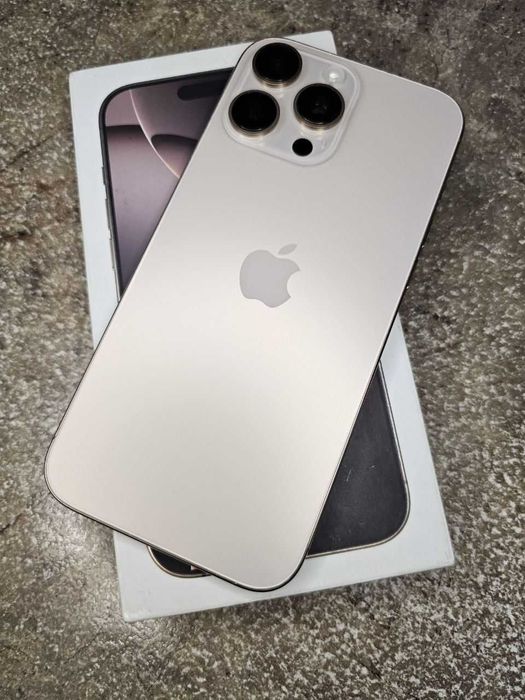 Зу́р состояние iPhone 16 Pro Max сотилади