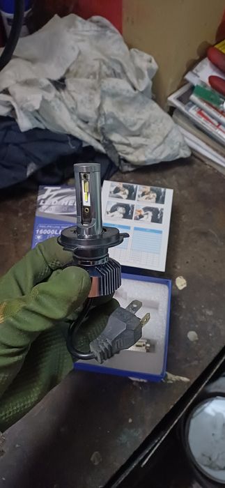 Продам LED лампы H4
