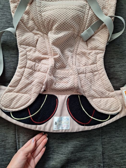 Ergobaby Adapt Pink SoftFlex Ергономична раница + Смукалки