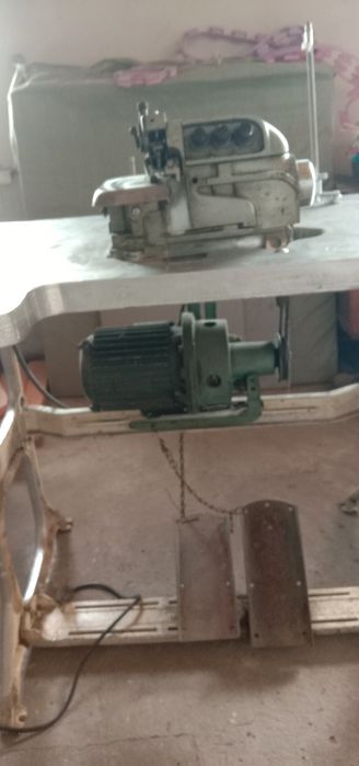 Продам оверлог производственный