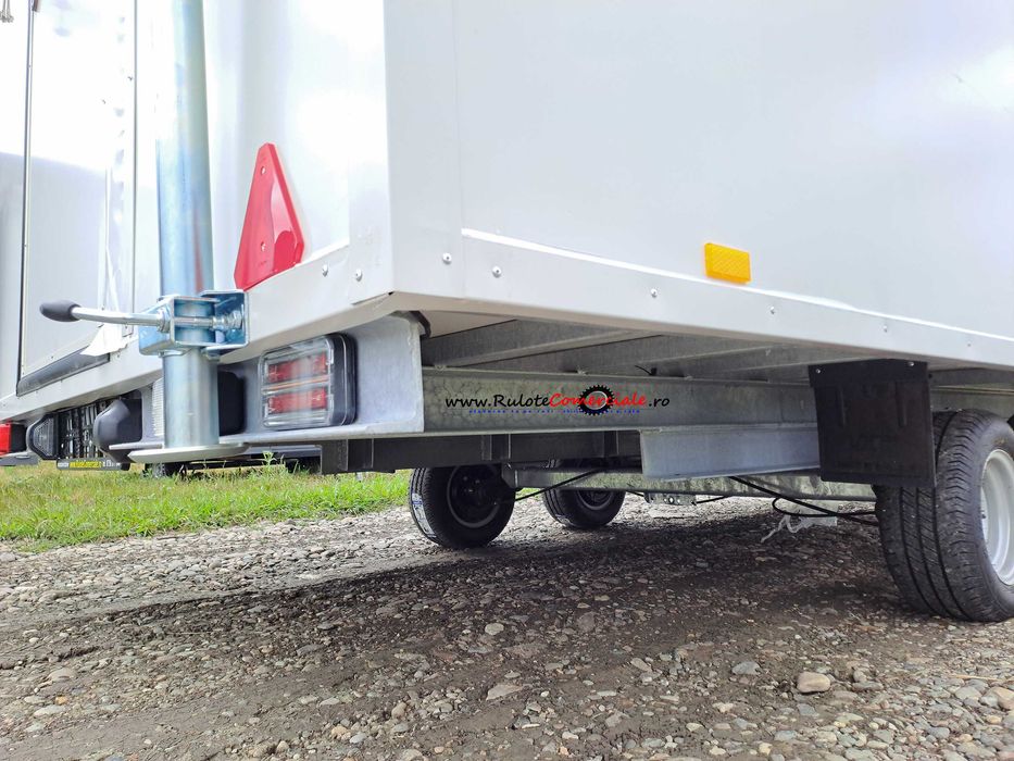 În Stoc ! Si La Comanda! Rulote comerciale( fast food)