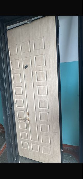 Продам входной дверь