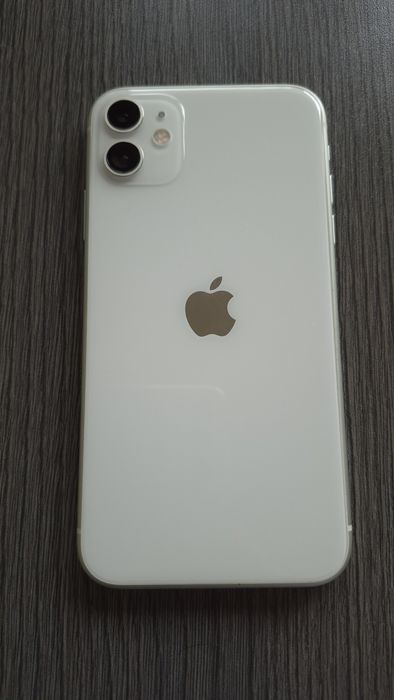 iPhone 11 64 GB Бял + JBL Vibe Buds